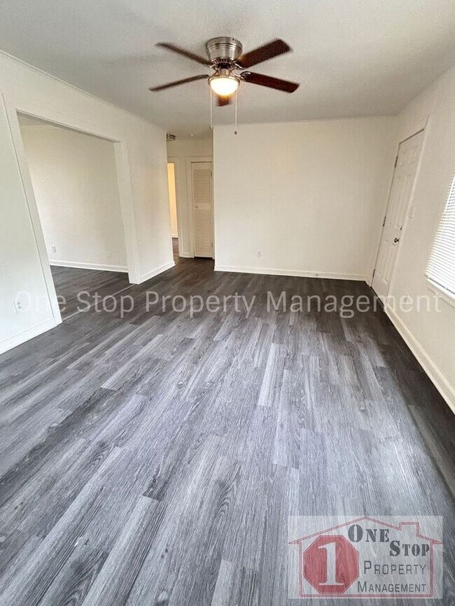 Foto del edificio - Beautiful 3 Bedroom 1 Bathroom in Kansas City