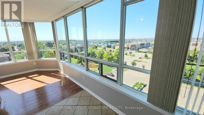 Building Photo - 550 Webb Dr