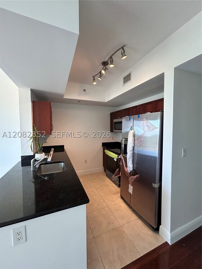 Foto del edificio - 7275 SW 90th St