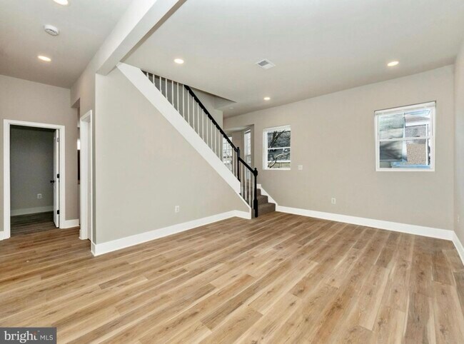 Building Photo - 2919 Woodland Ave