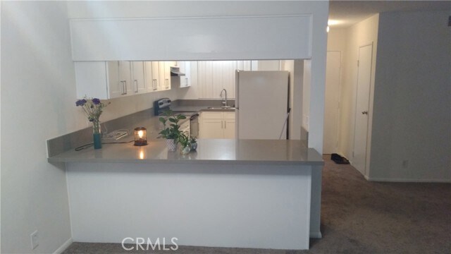 Foto del edificio - 6979 Palm Ct