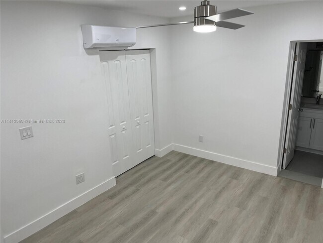Foto del edificio - 1240 W 5th Ln