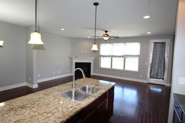 Building Photo - 114 Ambassador Private Cir