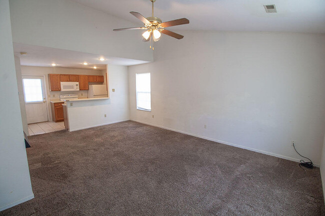 Building Photo - 1415 N Frideriki Dr