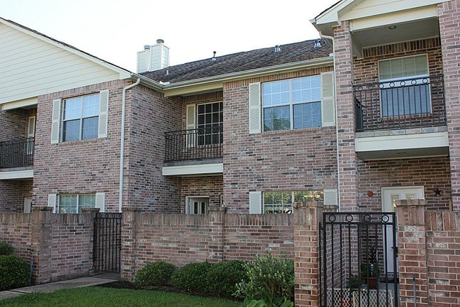 Foto del edificio - 2865 Westhollow Dr