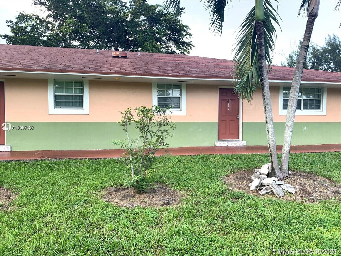 Primary Photo - 15980 NW 2nd Ave