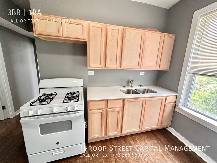 Primary Photo - 3Bedroom 1Bath in Grand Crossing