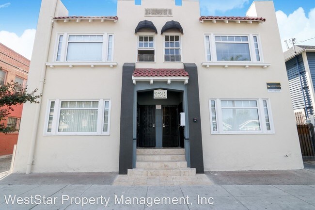 Building Photo - 328 W 8th St