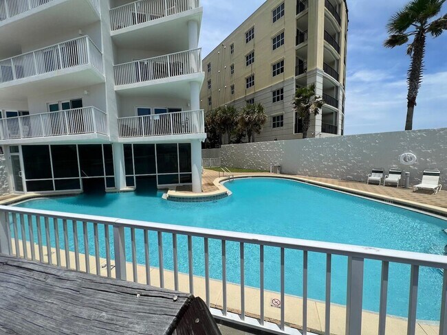 Foto del edificio - 895 Santa Rosa Blvd