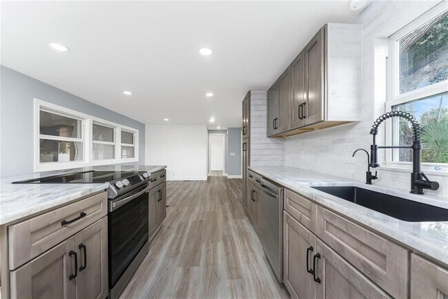 Foto del edificio - 11916 SW Newman Terrace