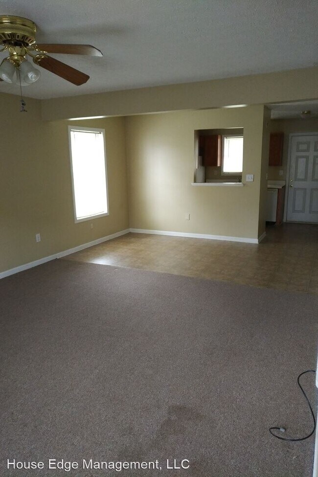 200 Westridge Dr, Acworth, GA 30101 Room for Rent in Acworth, GA