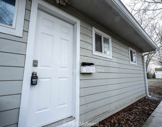 Building Photo - 2932 N Dearborn St