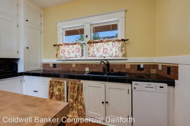 Foto del edificio - 4 br, 3 bath House - 3102 8th St