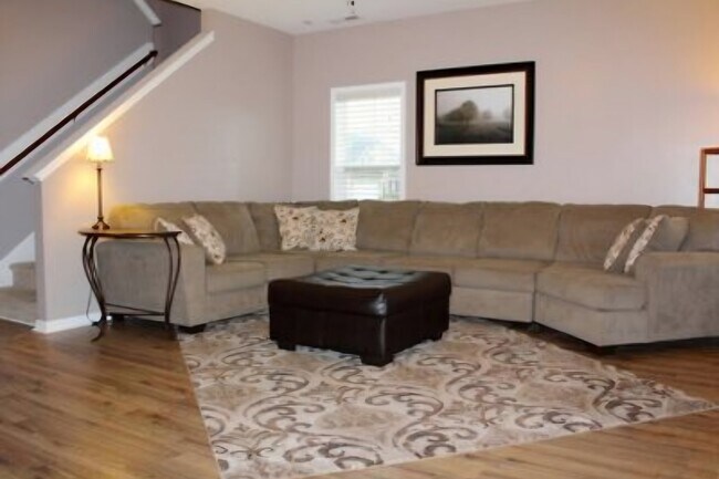 Foto del edificio - 613 Pecan Grove Loop