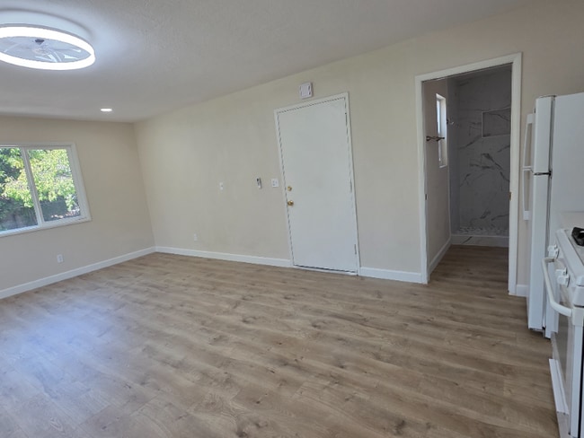 Building Photo - 24542 San Marcos Dr