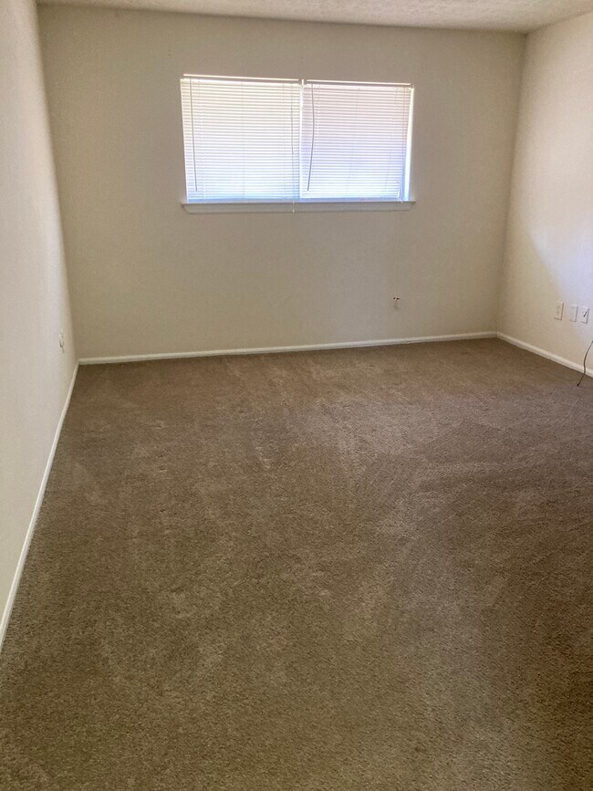 140 Scandia Cir Unit Scandia, Athens, GA 30605 Condo for Rent in