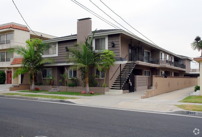 Building Photo - 12152 Grevillea Ave