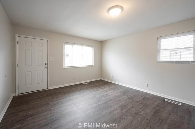 Building Photo - Charming 4-Bedroom Home in Indianapolis wi...