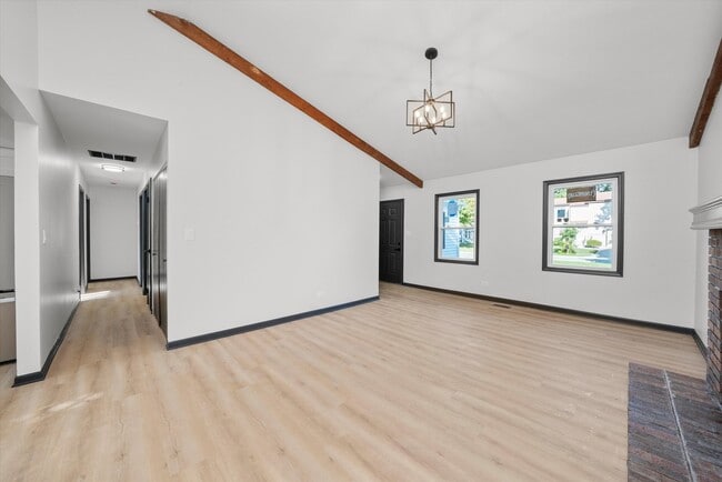 Foto del edificio - 8040 Geneva St