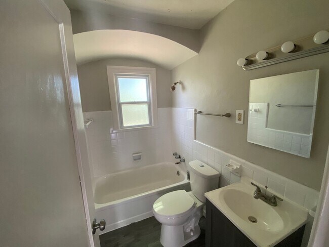 Building Photo - Recently Renovated Two Bedroom Coming Available!