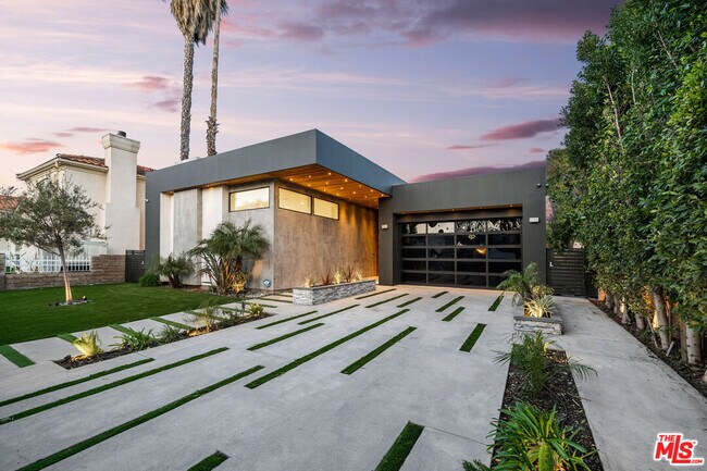 Foto del edificio - 4458 Mammoth Ave