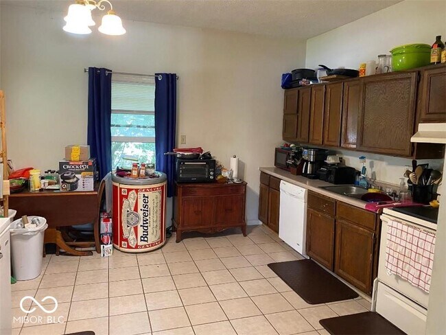 Foto del edificio - 741 N Rangeline Rd