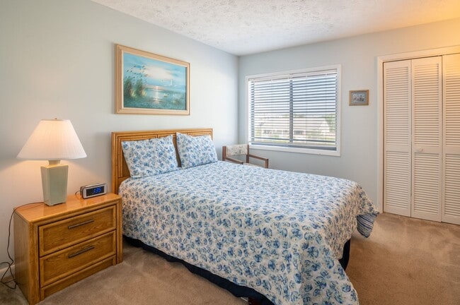 Foto del edificio - COZY AND QUAINT FURNISHED OFF-SEASON WINTER GETAWAY