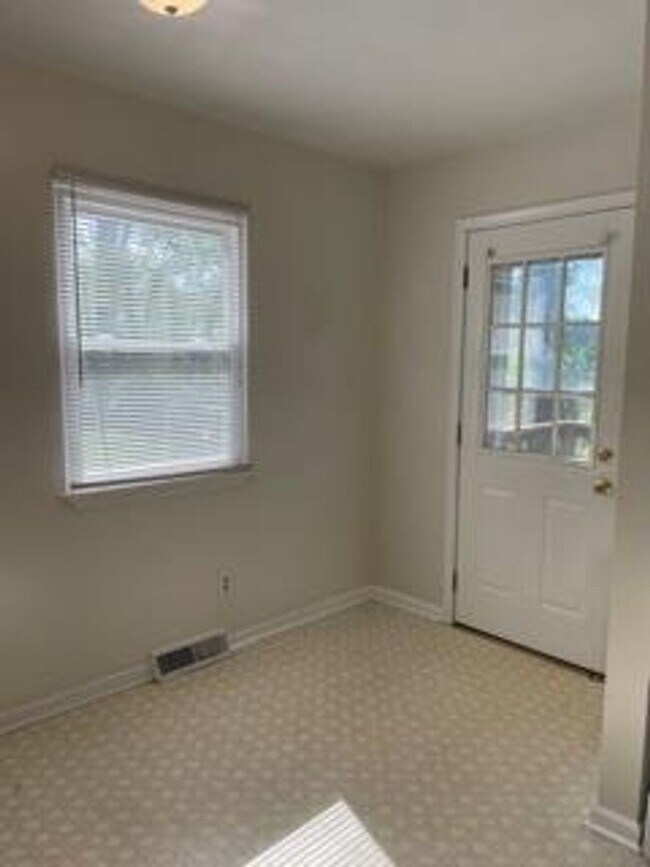 Foto del edificio - 770 Welton Ave SW