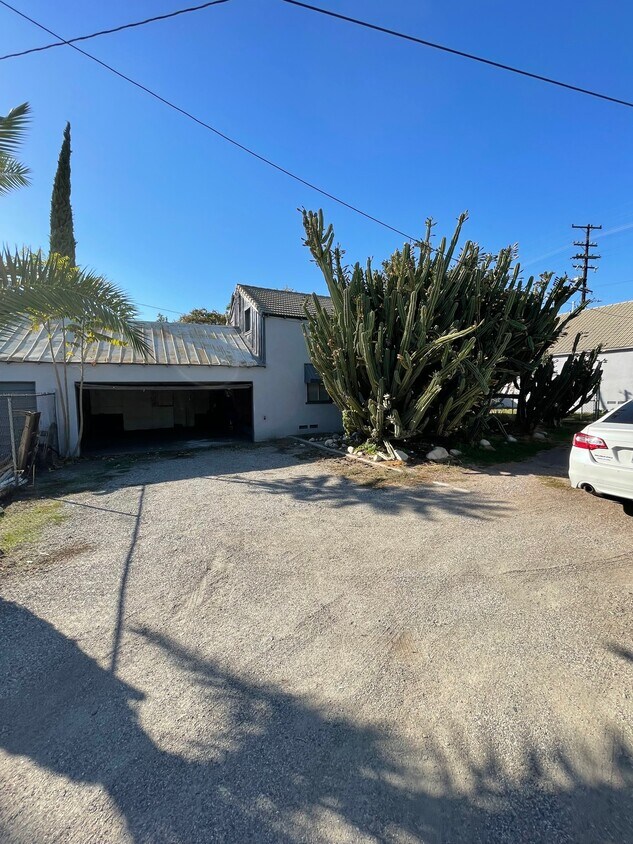 Primary Photo - 1190 Belvan Ave