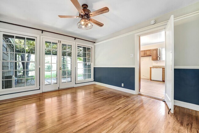 Building Photo - Altadena Single-Family Home Plus ADU