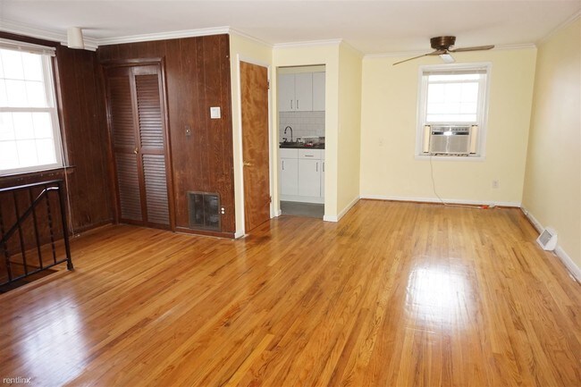 Building Photo - 1 br, 1 bath Condo - 905 Morton St # 2