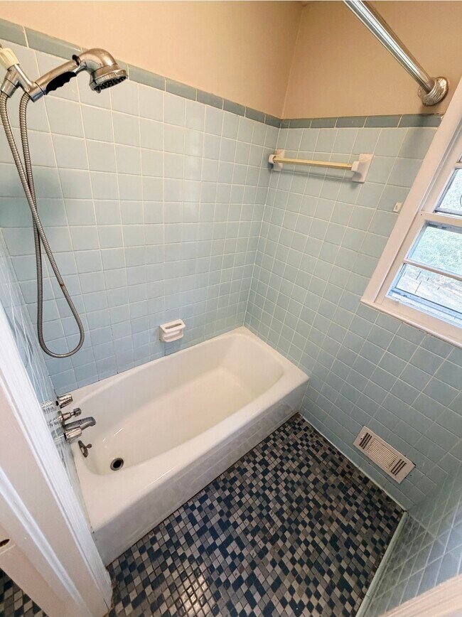 Foto del edificio - 1793 Brookwood Cir