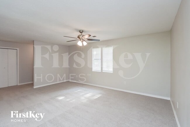 Building Photo - 2281 Briarwood Cir SW