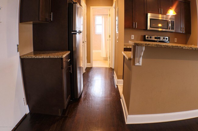 Building Photo - 205 2nd Ave