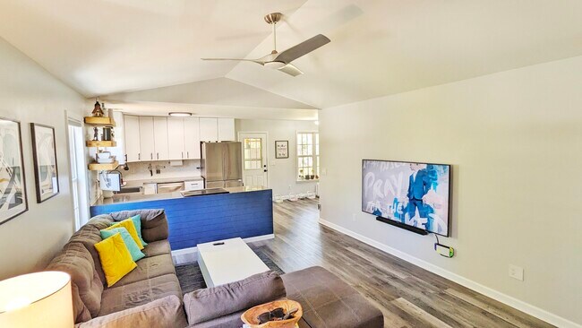 Building Photo - 1109 Thelonious Dr