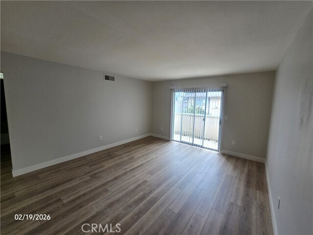 Foto del edificio - 5561 Cross Dr