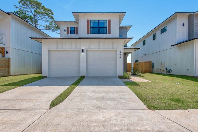 Building Photo - 5610 Pelican Pl
