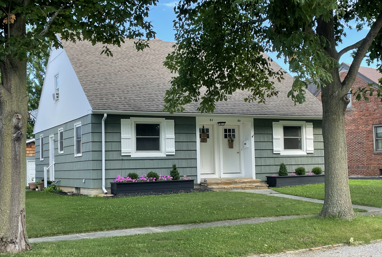 Beautiful renovated 2 bedroom Warren Street Tiffin Ohio - 80 Warren St