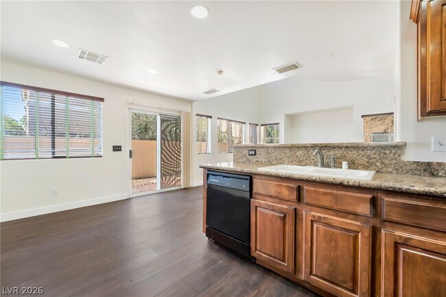 Foto del edificio - 7858 Windhamridge Dr