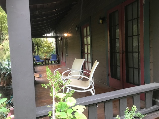 Front Porch - 256 Pleasant St