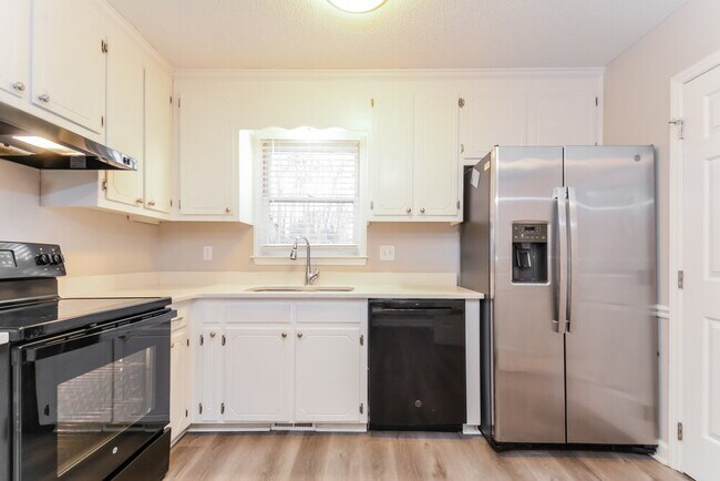 Foto del edificio - 3505 Iron Sight Ct