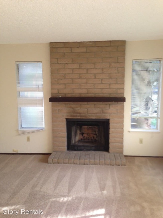 Building Photo - 3 br, 2 bath House - 7785 Sierra Drive