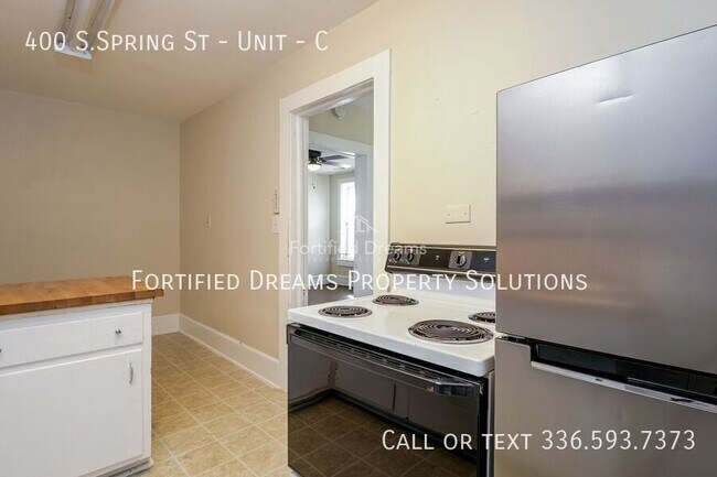 Foto del edificio - 400 S.Spring St - Unit-C