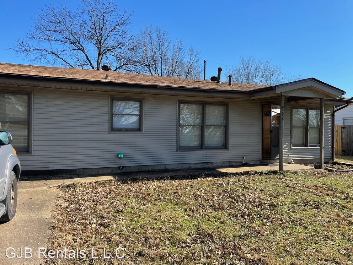 Primary Photo - 2 br, 1 bath House - 217 11th Street
