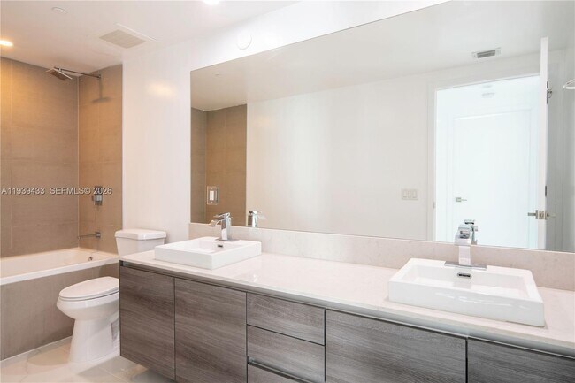 Building Photo - 1080 Brickell Ave