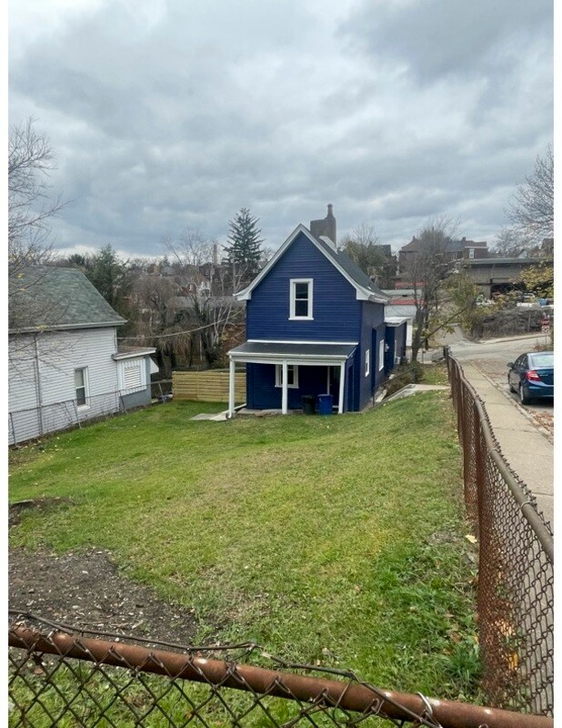 102 Redlyn St, Pittsburgh, PA 15210 Condo for Rent in Pittsburgh, PA