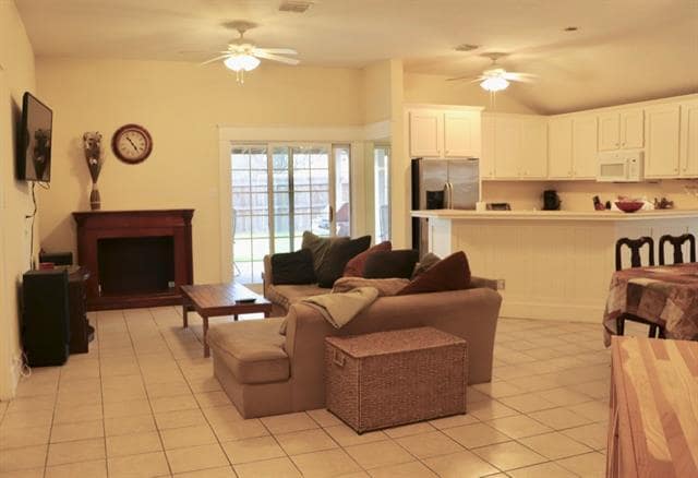 Building Photo - 1019 Port Aransas Dr