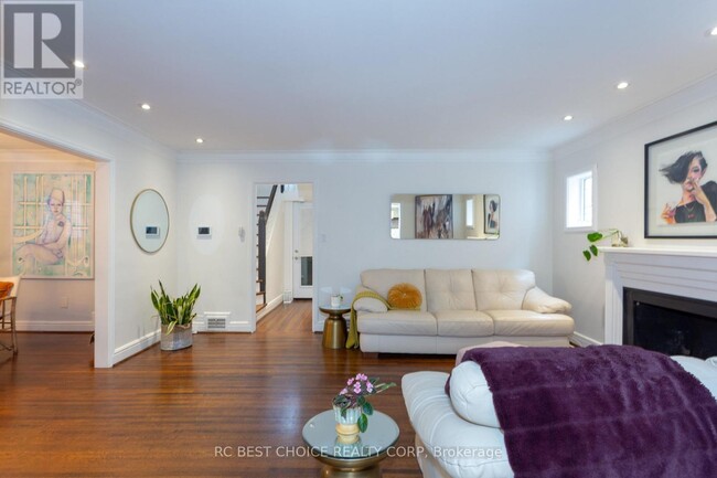 Building Photo - 39 Bessborough Dr
