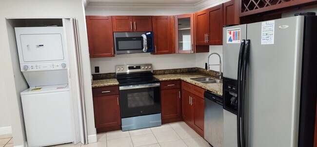 Foto del edificio - 5317 NW 18th Ct