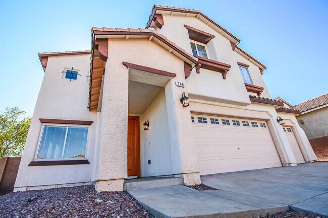 Building Photo - IMMACULATE 5 BEDROOM HOME!